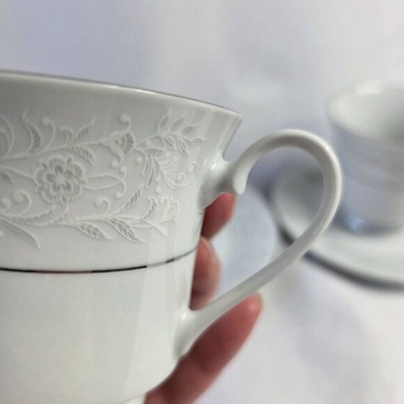 TWO Crown Ming Queen's Lace Cup & Saucer Sets White Flowers Platinum Trim - Picture 8 of 16